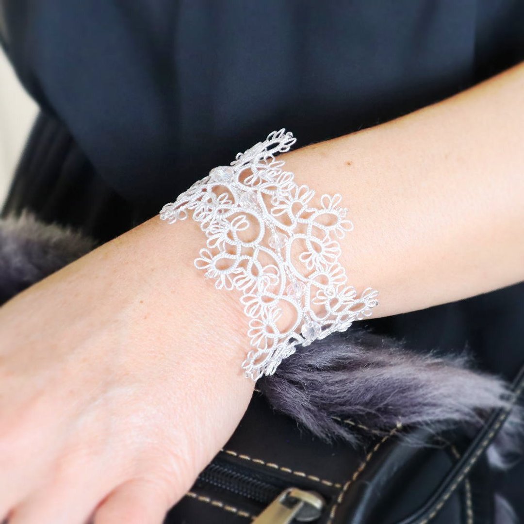 OYA Tatting lace Bracelet - ROYAL- Pale Gray - 手链/手环 - 其他人造纤维 灰色