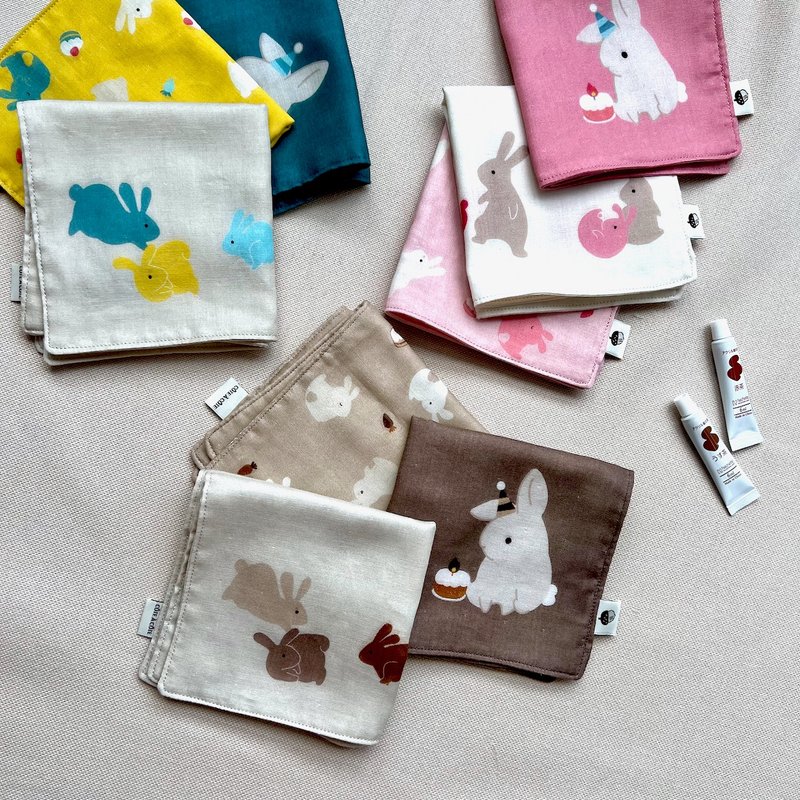【纱布巾-定制刺绣】我爱我的生日 兔子宝宝 手帕 六层纱 弥月礼 - 哺乳巾 - 棉．麻 多色