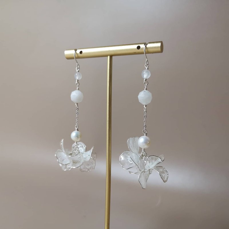 听风 月亮石版 | 耳勾耳夹 | 手作婚礼树脂水晶花饰品 - 耳环/耳夹 - 硅胶 白色