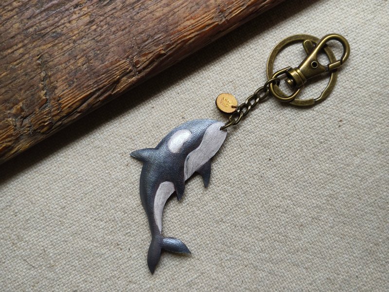【虎鲸/单支】手染皮革/杀人鲸/海洋生物/潜水/冲浪/钥匙圈/别针 - 钥匙链/钥匙包 - 真皮 