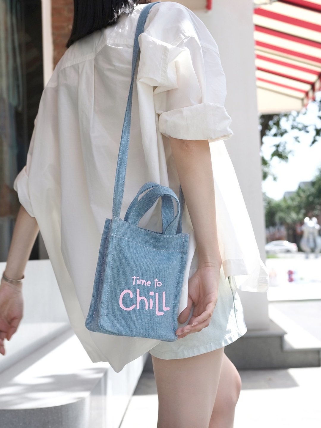 time to chill 手提斜挎牛仔包 浅牛仔便携手机包 - 侧背包/斜挎包 - 棉 蓝色