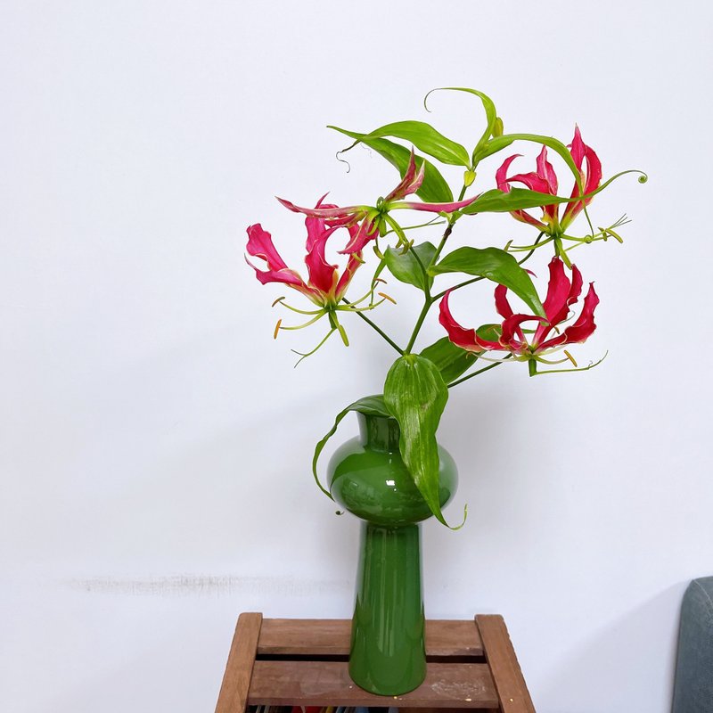 典雅时尚玻璃花瓶 - 花瓶/陶器 - 玻璃 