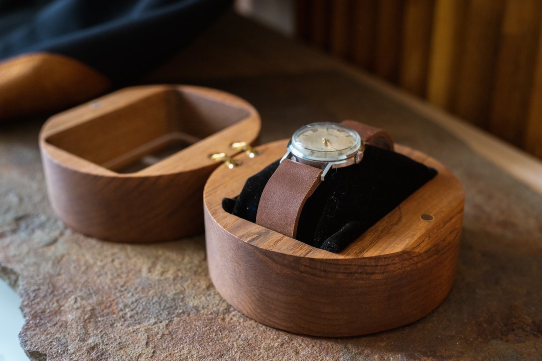 Personalized Watch Box Solid Wood Mens Womens Small Jewelry Display Case Gift - 男表/中性表 - 木头 咖啡色