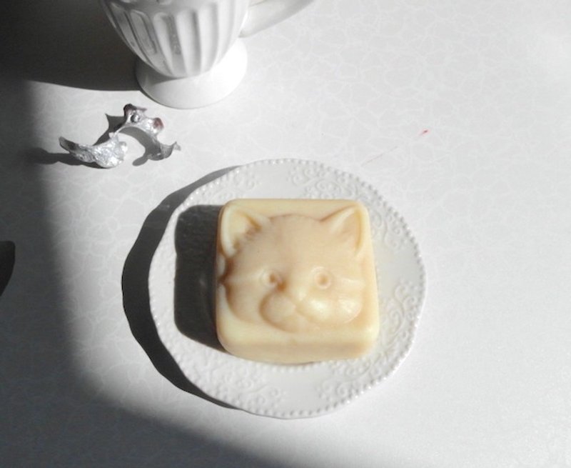 *Rainbow forest*  主人＆宠物．发身手工皂  ～生日礼物 毕业礼物 庆生礼物 伴手礼圣诞节礼物 交换礼物 新年礼物 - 清洁/美容 - 植物．花 卡其色