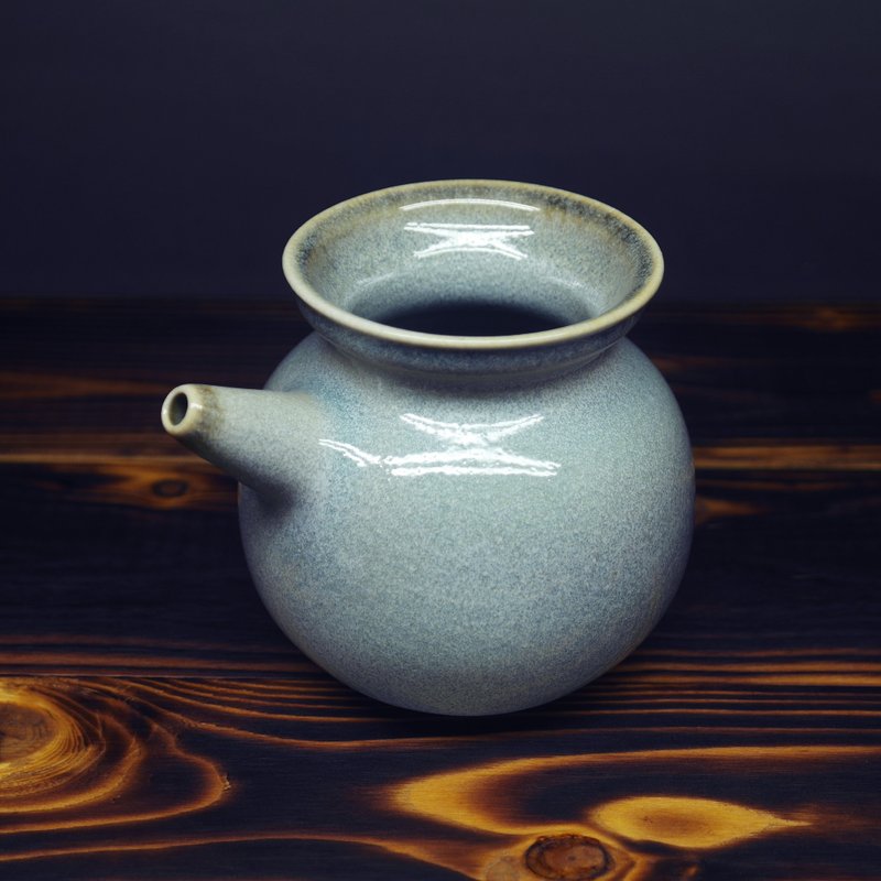铁口白毫圆型炮管嘴茶海、公道杯、匀杯 手作陶艺 茶道具 - 茶具/茶杯 - 陶 白色