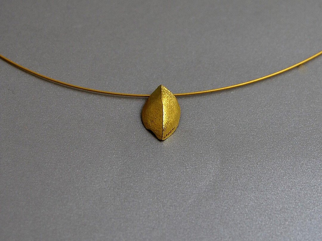 24K镀黄金 纯银婚礼简约优雅锁骨项链坠子  倔强的叶子 创意handmade礼物 N036 | 希腊手工饰品 This and That - 项链 - 其他金属 金色