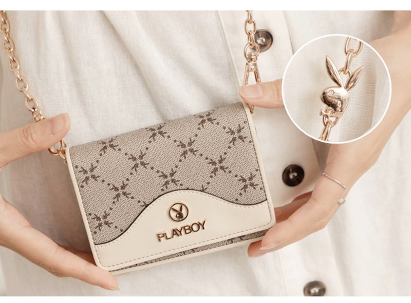 PLAYBOY - 卡片零钱包附长链带 L'élégance系列 - 卡其色 - 零钱包 - 其他材质 卡其色
