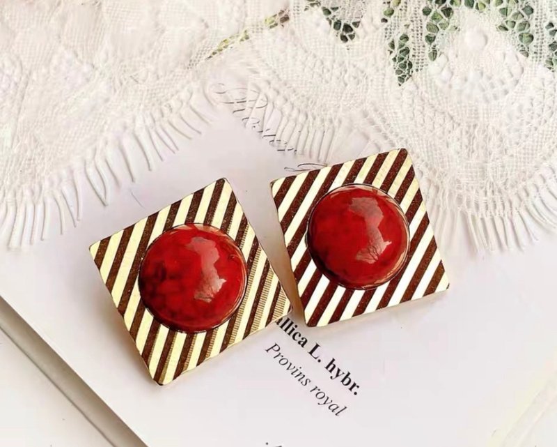 西洋古董 红石耳夹 - 耳环/耳夹 - 其他金属 红色