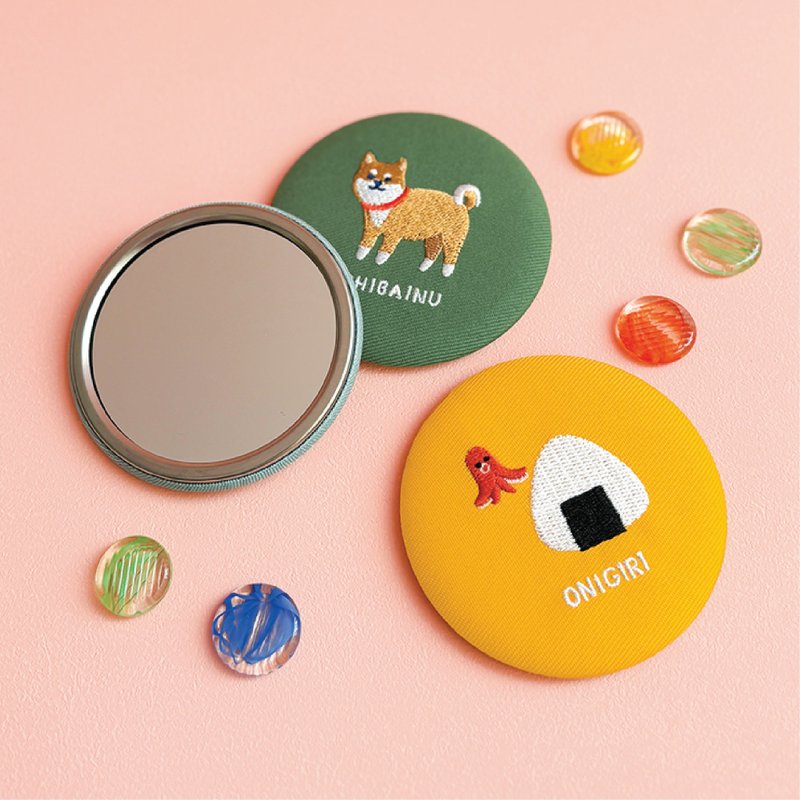 日本Decole - 日本名物刺绣镜子 - 彩妆刷具/镜子/梳子 - 绣线 多色