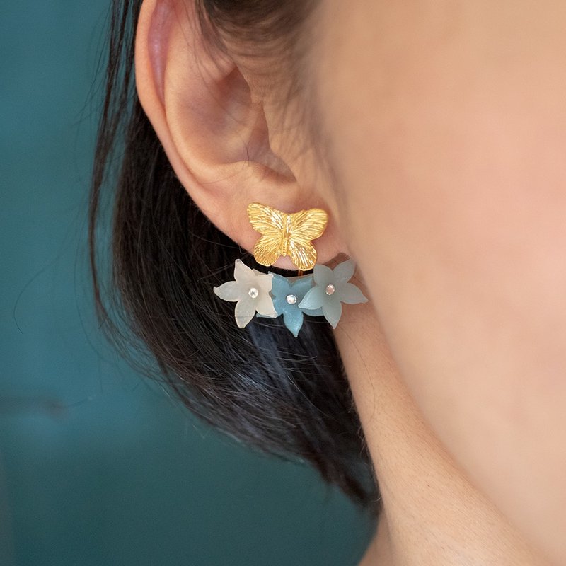 Butterflies and Flowers Back Catch Earrings / Echoes - 耳环/耳夹 - 粘土 蓝色