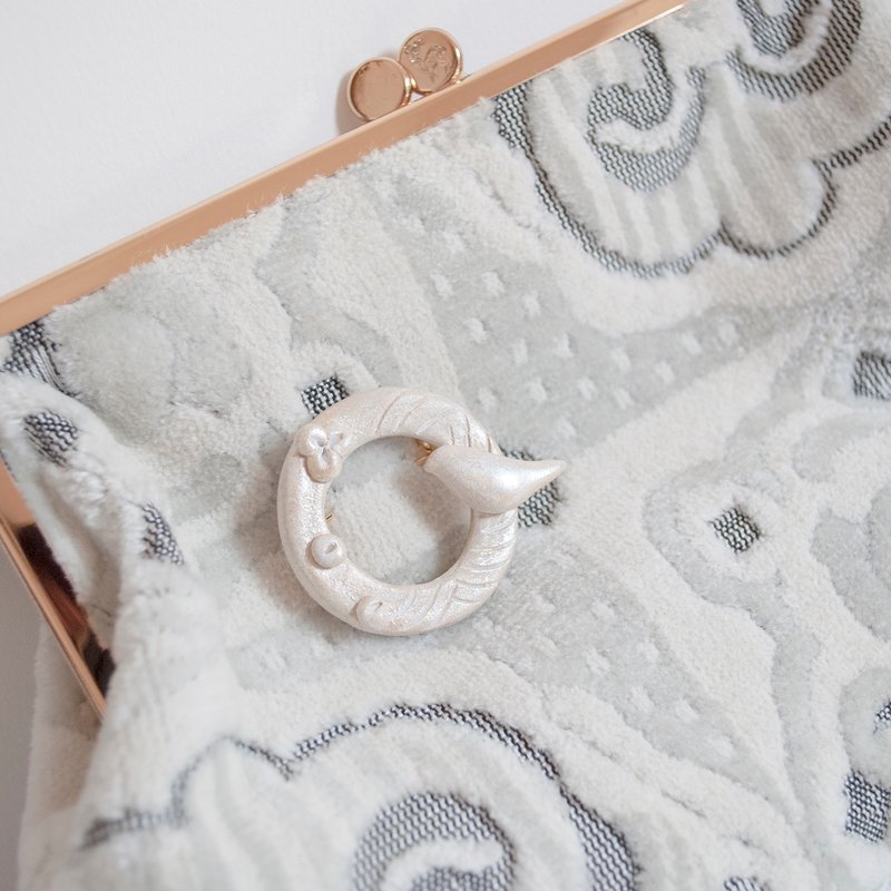 teatime 质朴系  环形白陶小鸟 胸针 - 胸针 - 陶 