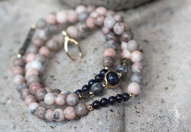 最后一组月 迷鹿. 天然矿石三链念珠 粉斑马石 黄铁矿 拉长石 - 手链/手环 - 宝石 粉红色