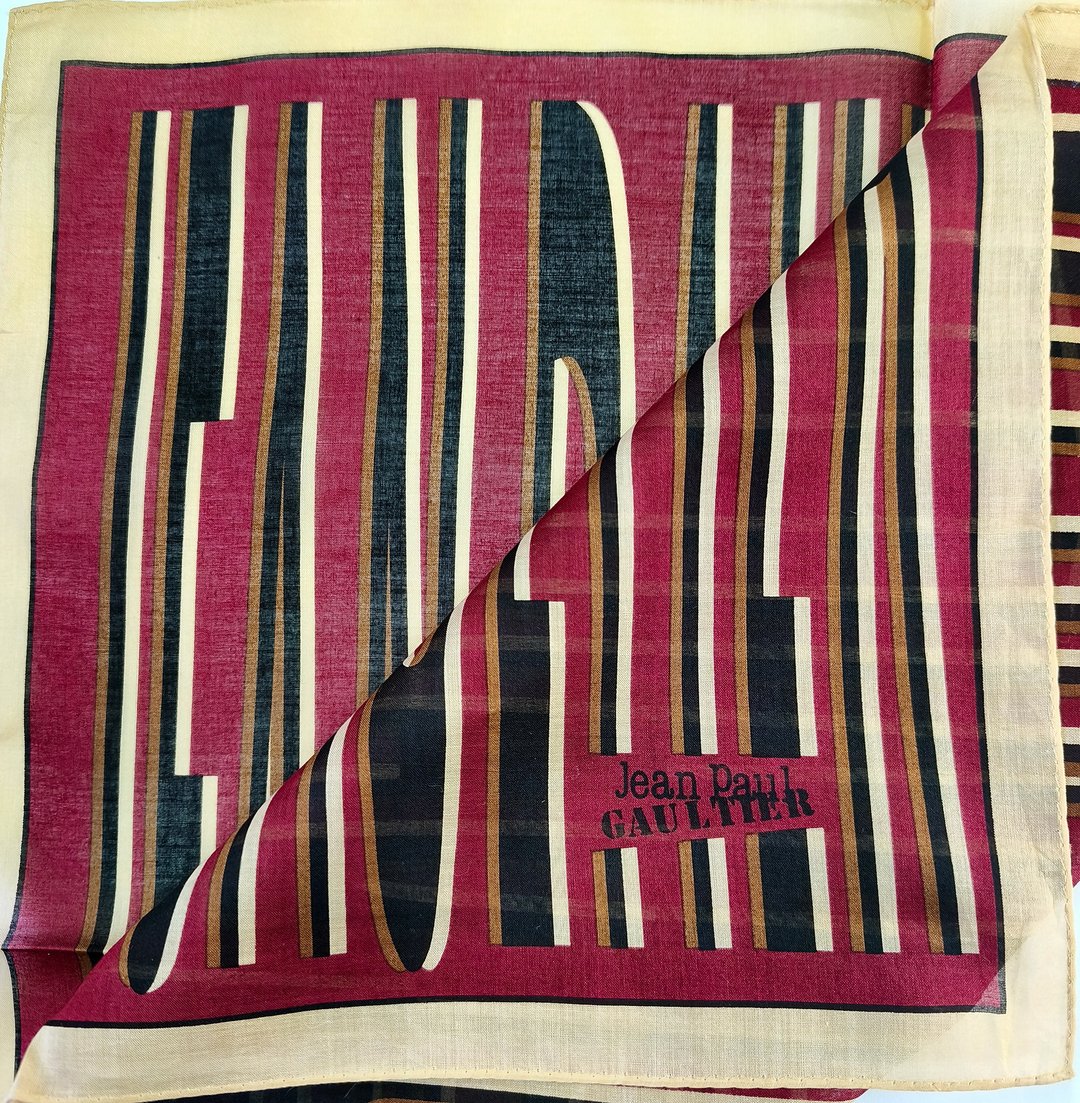 Jean Paul Gaultier 古董手帕 抽象设计师 2000年代 19 x 19 英寸 - 手帕/方巾 - 棉 红色
