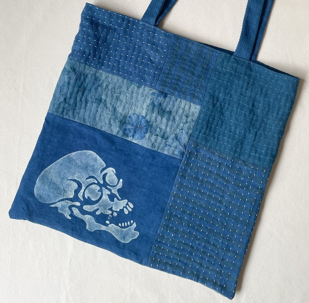 日本制 蓝染 刺子 Japanblue sashiko 拼布托特包 柔软亚麻与棉质托特包 再生设计 髑髅 - 手提包/手提袋 - 棉 蓝色