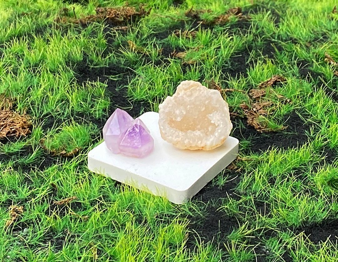 紫晶骨干 玛瑙白晶洞 | 增智慧 避邪招财 |天然矿石两入套组 - 摆饰 - 水晶 多色