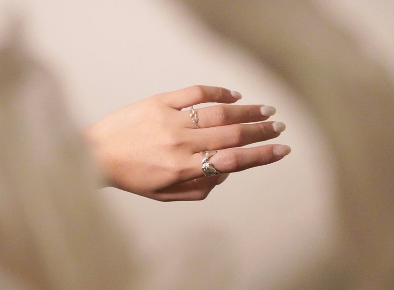 Reflect 映系列 雨后的石子路戒指 两入组 - 戒指 - 贵金属 金色