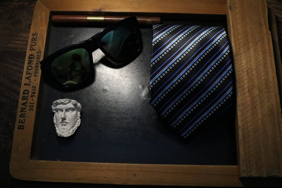黑色蓝条纹领带真丝高雅商务气质男款necktie - 领带/领带夹 - 丝．绢 多色