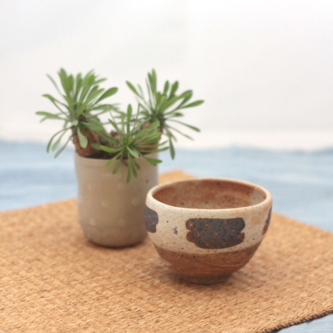 ceramic shino bowl - 花瓶/陶器 - 纸 红色