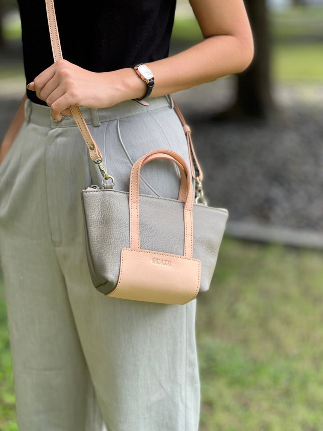 Crossbody Bag Seven Mini in Grey - 侧背包/斜挎包 - 真皮 灰色