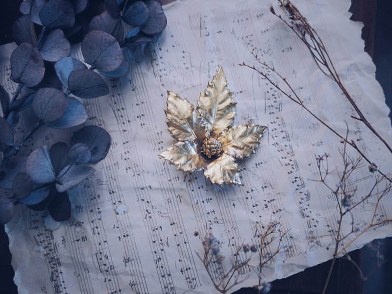 丹麦植物图鉴五叶地锦带果实胸针－北欧古董首饰 Vintage Jewelry - 胸针 - 其他金属 