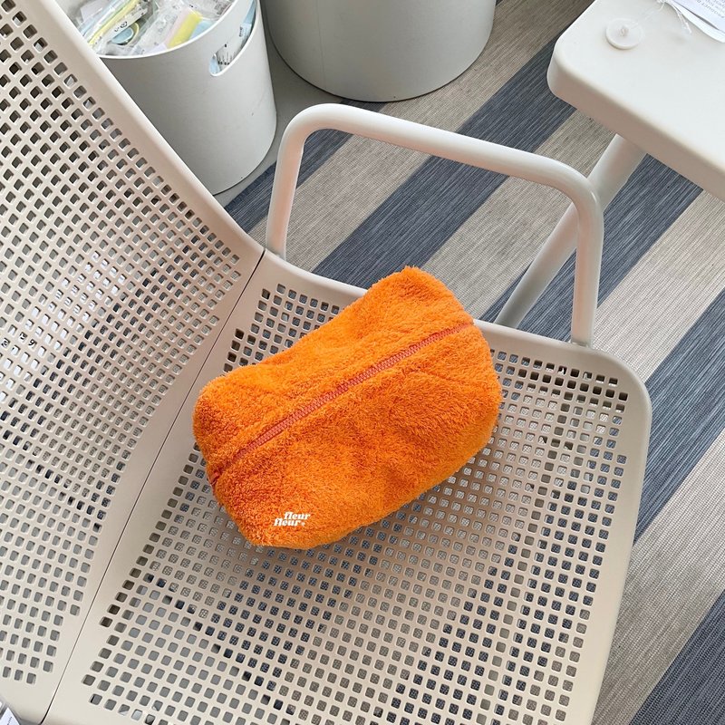 泰式奶茶绒毛 Pouch - 化妆包/杂物包 - 棉．麻 橘色