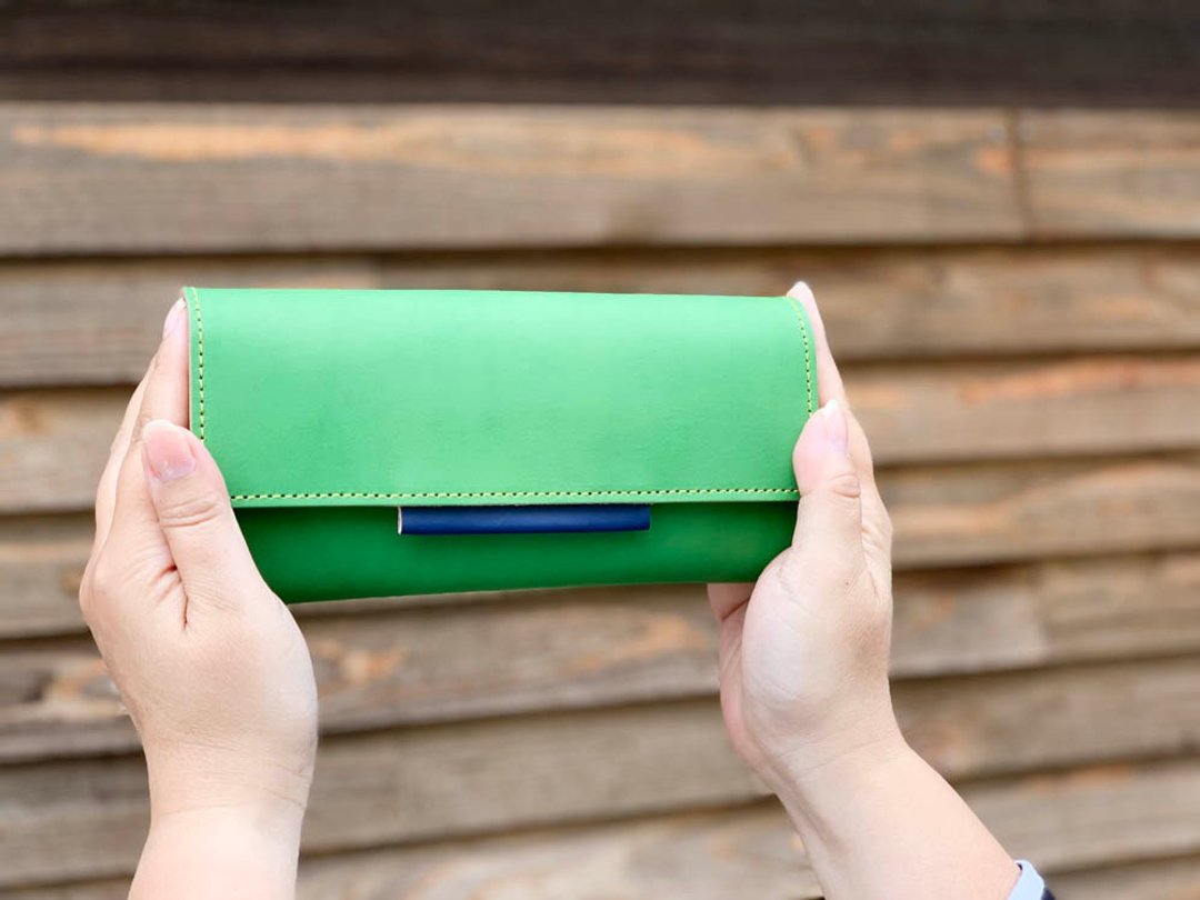 OVER I want to be proud of the candy pop over flap wallet with good visibility Nume leather OFW–GPT–YWN–Y - 皮夹/钱包 - 真皮 绿色