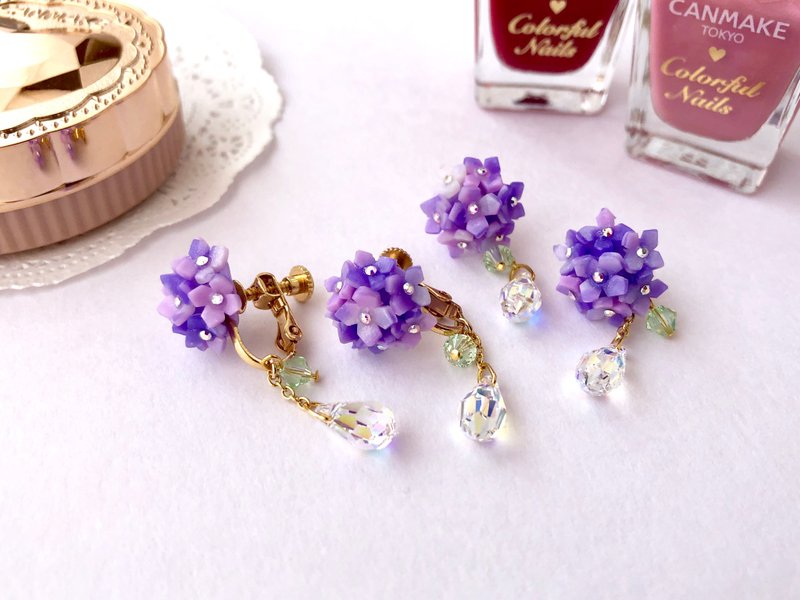 Hydrangea and swaying Swarovski Clip-On[for metal allergies] - 耳环/耳夹 - 粘土 紫色