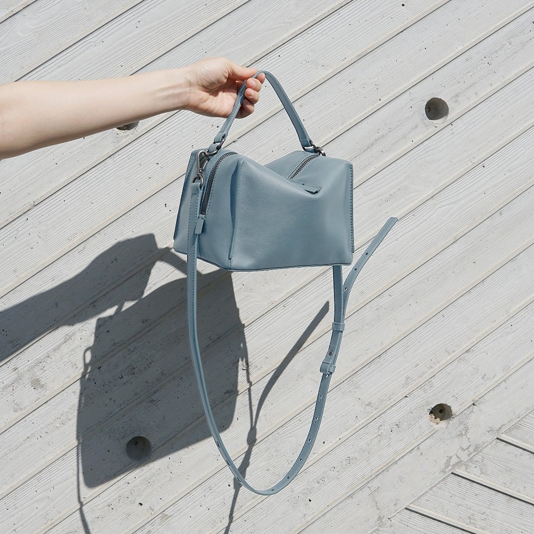 Mini Valley Cube Shoulder Bag幻景灰-侧背/斜背/小提袋 - 侧背包/斜挎包 - 真皮 灰色