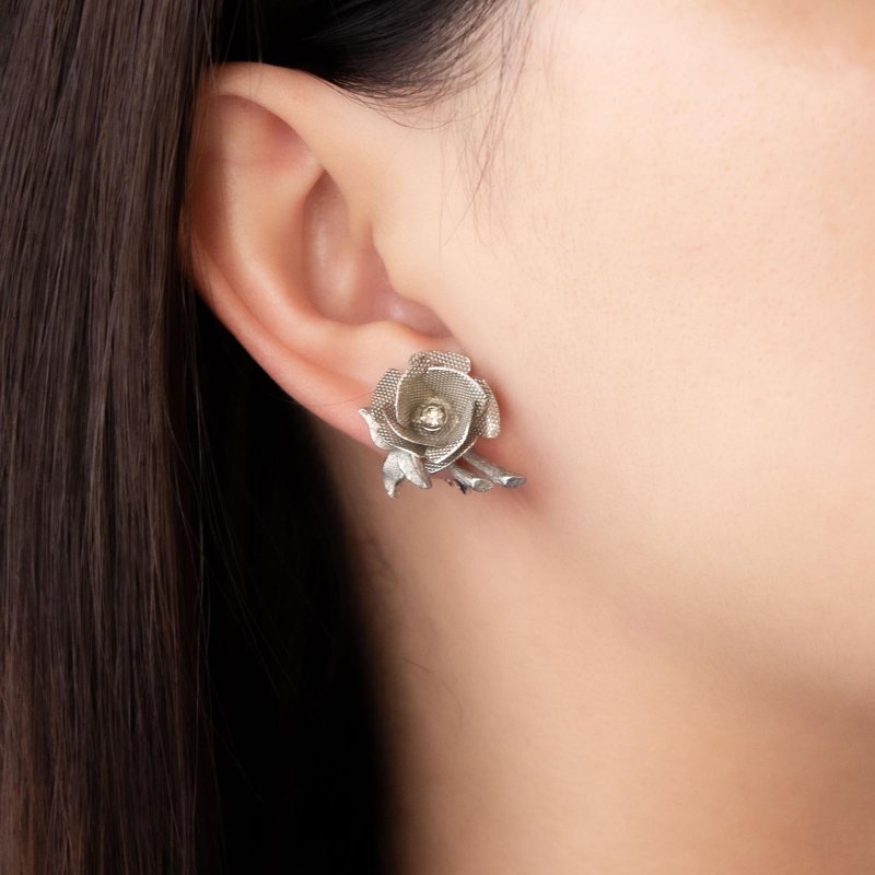 美国古董 立体小玫瑰镶莱茵石 银色耳夹 - 耳环/耳夹 - 其他金属 银色