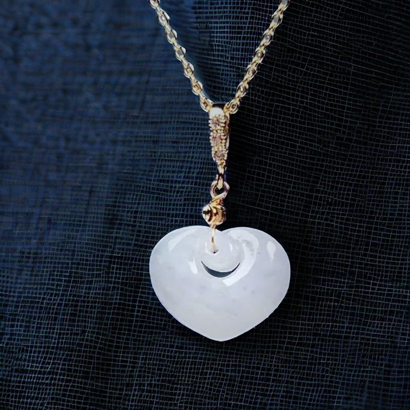 白翡翡翠爱心项链 14K包金 | 天然缅甸玉A货翡翠 | 送礼 - 项链 - 玉石 白色