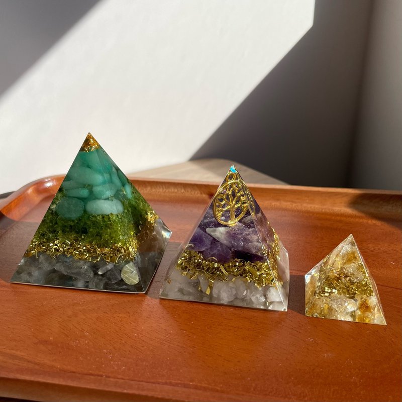 金字塔 | 手作 定制化 奥根能量水晶 - 摆饰 - 树脂 