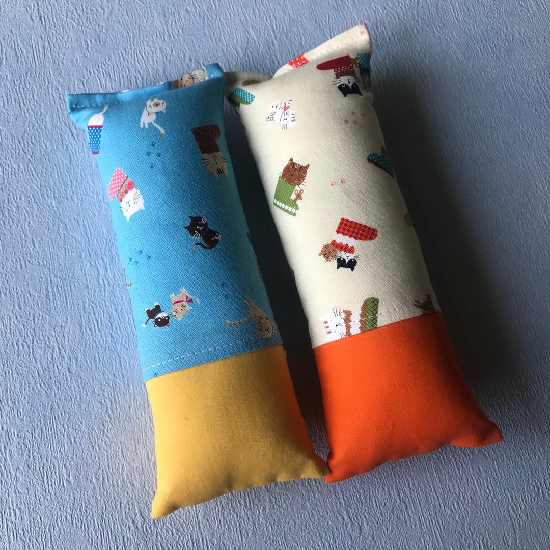 猫草包 猫草玩具 木天蓼 宠物布玩具 -- 袜子猫 - 玩具 - 棉 多色