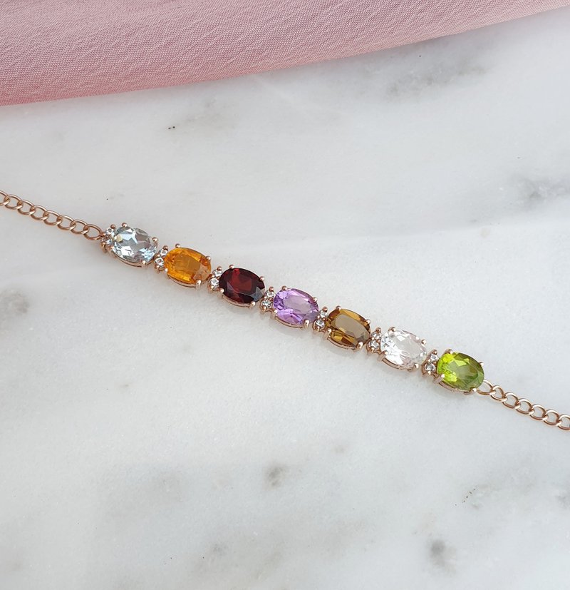 Multi-color gemstone bracelet, separated by white topaz. - 手链/手环 - 宝石 多色