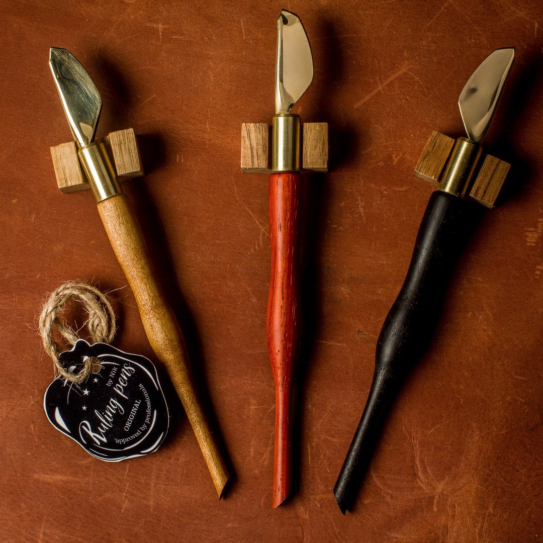 Hand made folded pen for expressive  calligraphy/Cola pen/Brass+wood/ - 蘸水笔 - 其他金属 金色