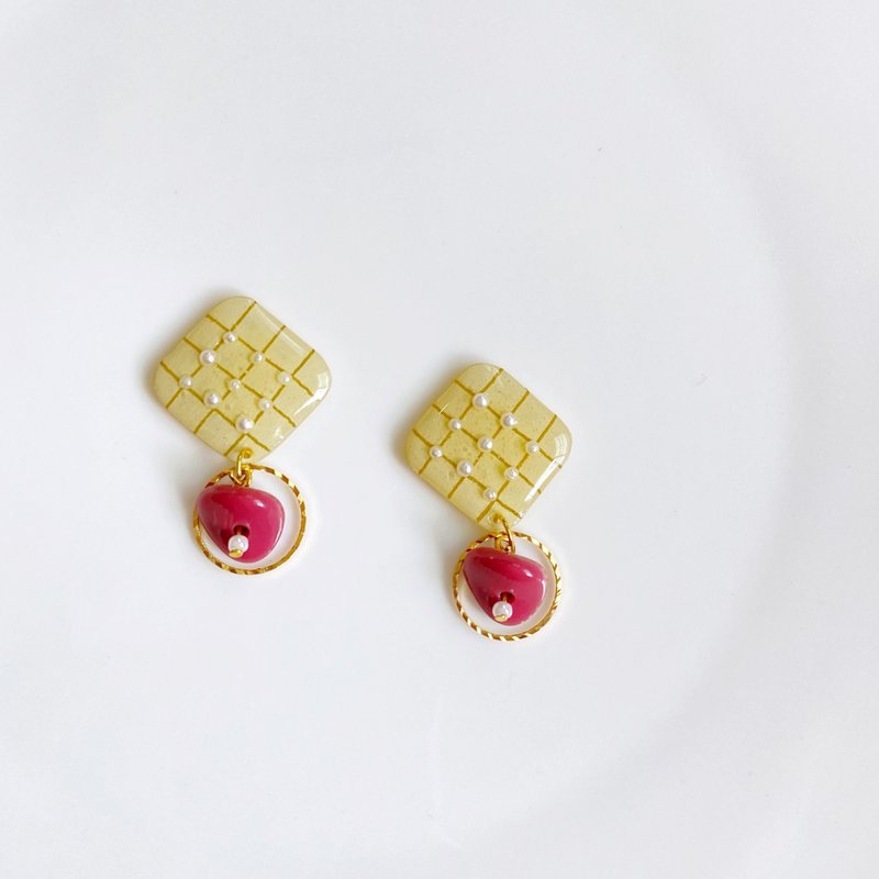 覆盆莓松饼-针式/夹式耳环 - 耳环/耳夹 - 树脂 黄色