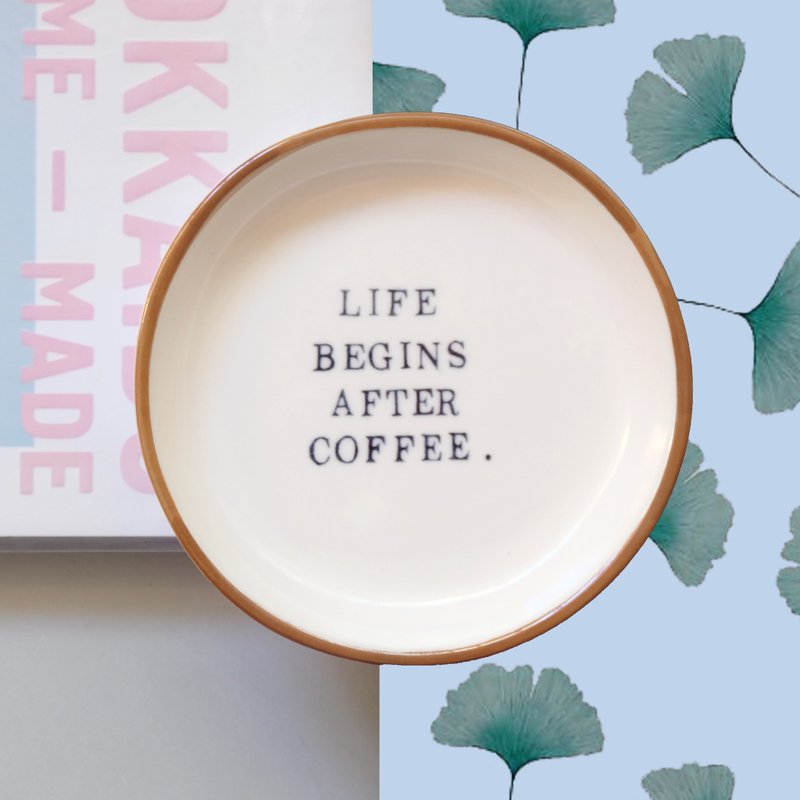 saucer / small dish - 杯垫 - 陶 白色