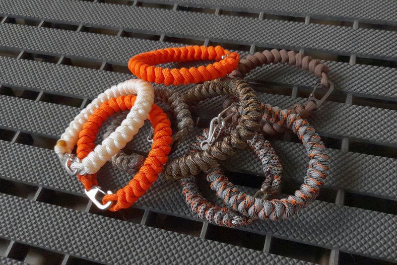 HANS'HAND 美国伞绳手工编织蛇柱手环 / 弹性扣无印版 - 手链/手环 - 尼龙 多色