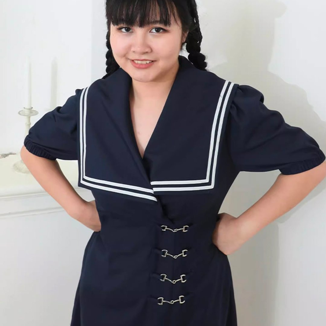 半月天使微胖少女原创设计 新款大翻海军领显瘦金属嫩裙 - 裙子 - 其他材质 
