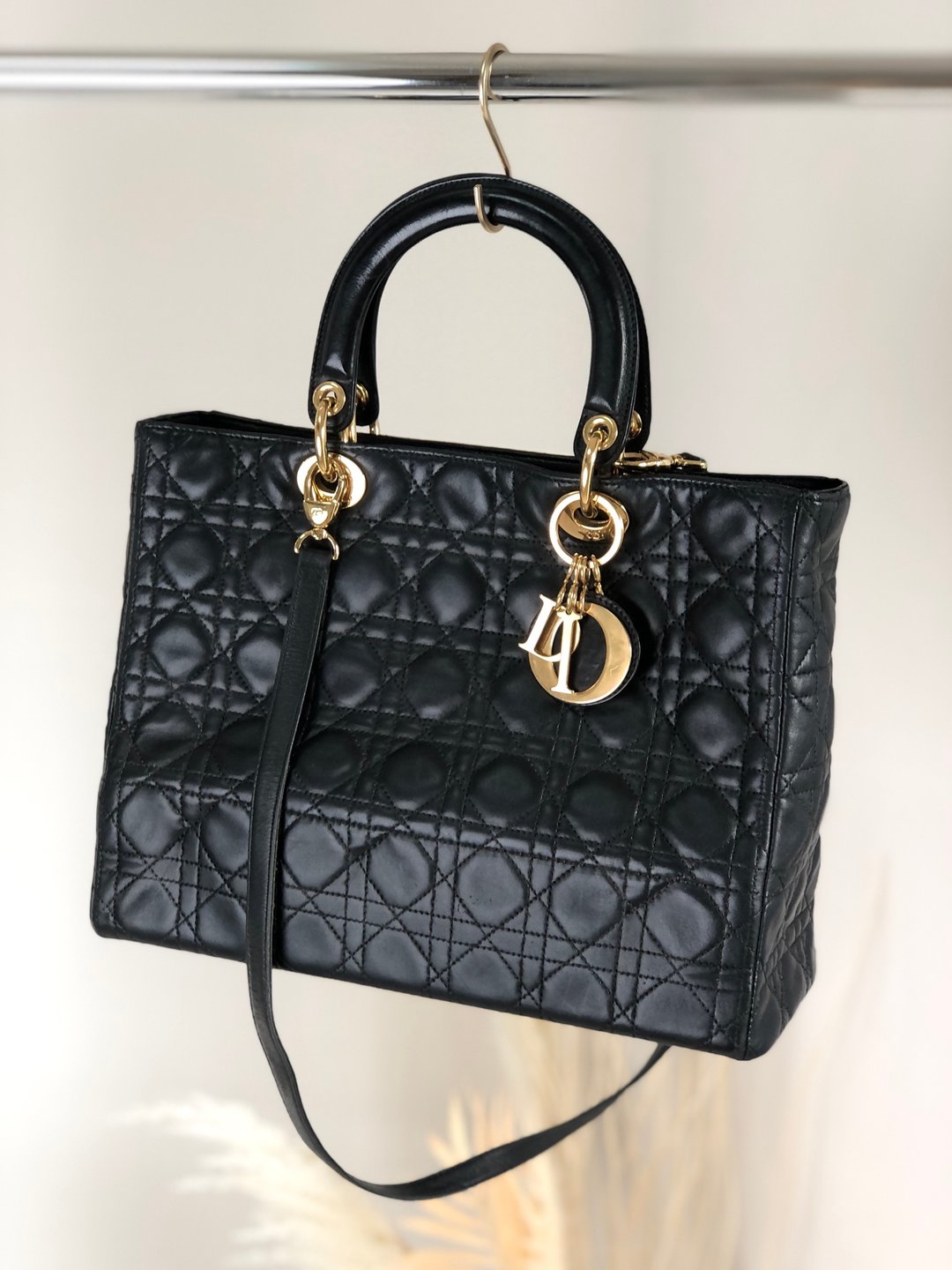 【日本直送，名牌包装】Christian Dior Cannage 单肩包黑Logo Charm 皮革手提包 2WAY ycc5cv - 侧背包/斜挎包 - 真皮 黑色