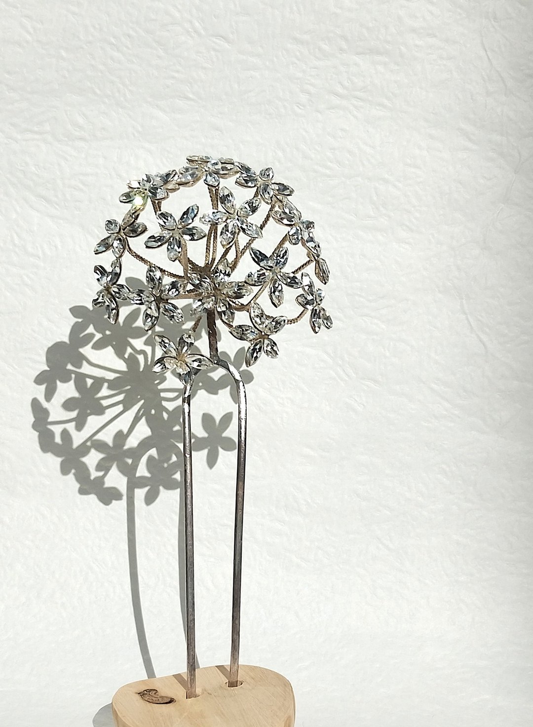水晶花簪　黄铜×镀银×水晶　Luan. Kanzashi Atelier - 发饰 - 其他金属 