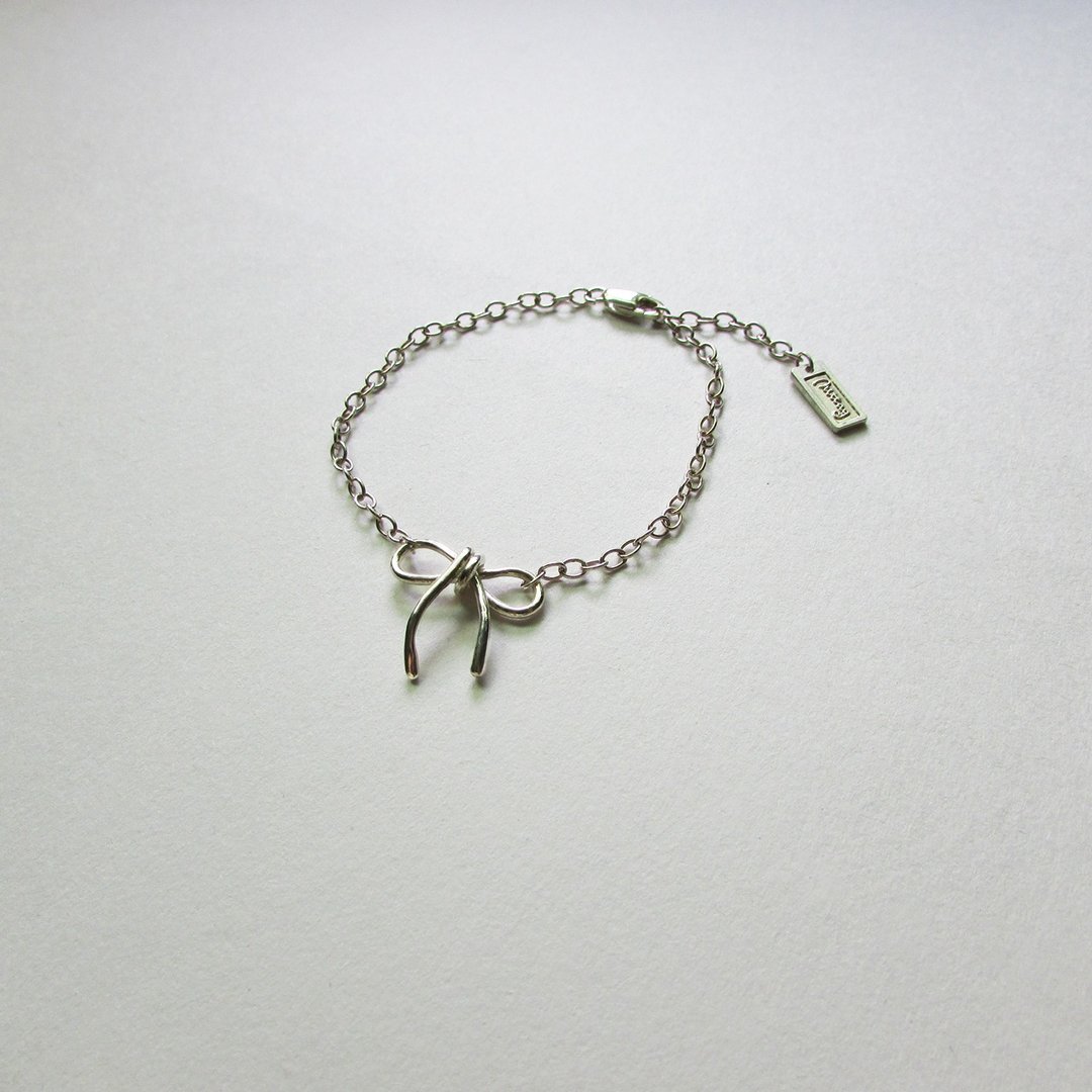 bow bracelet_蝴蝶结手链 |925纯银 限量 设计师手做 伴娘礼 谢礼 - 手链/手环 - 银 银色
