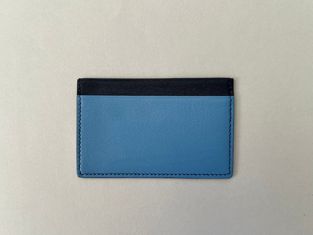 [Handmade in Japan] Genuine Leather Card Case (Light Blue) Pass Case Pass Case Card Holder - 名片夹/名片盒 - 真皮 蓝色