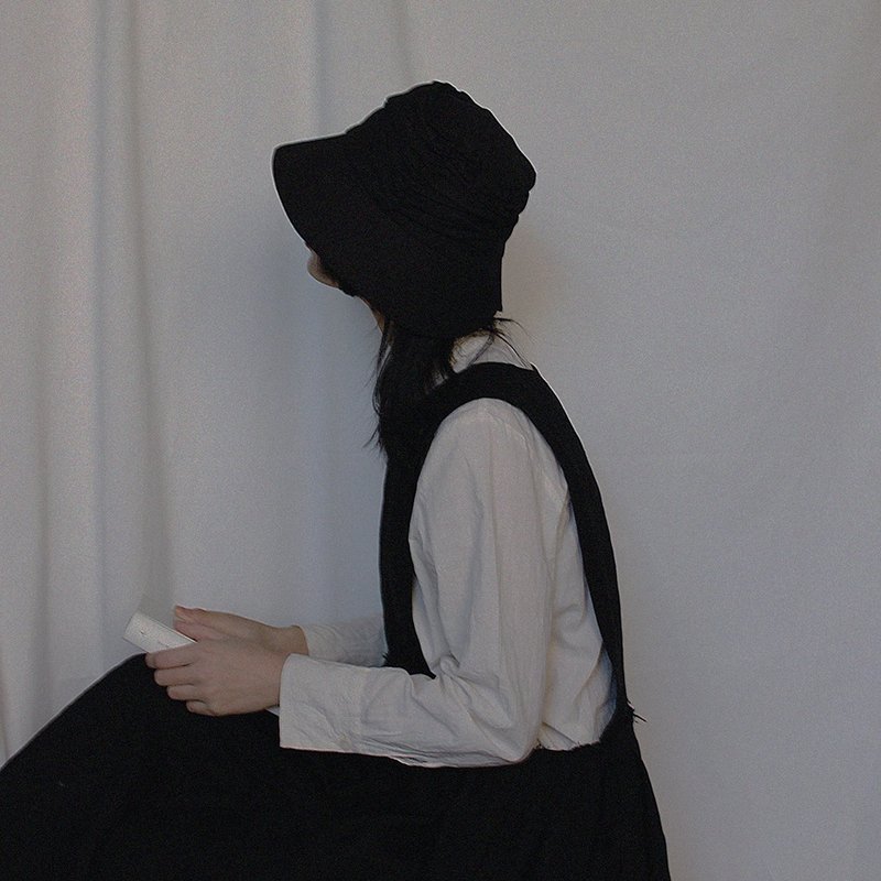 客製 法国亚麻 百褶洋装 毛边侧镂空连身裙 黑 色 - 洋装/连衣裙 - 棉．麻 黑色