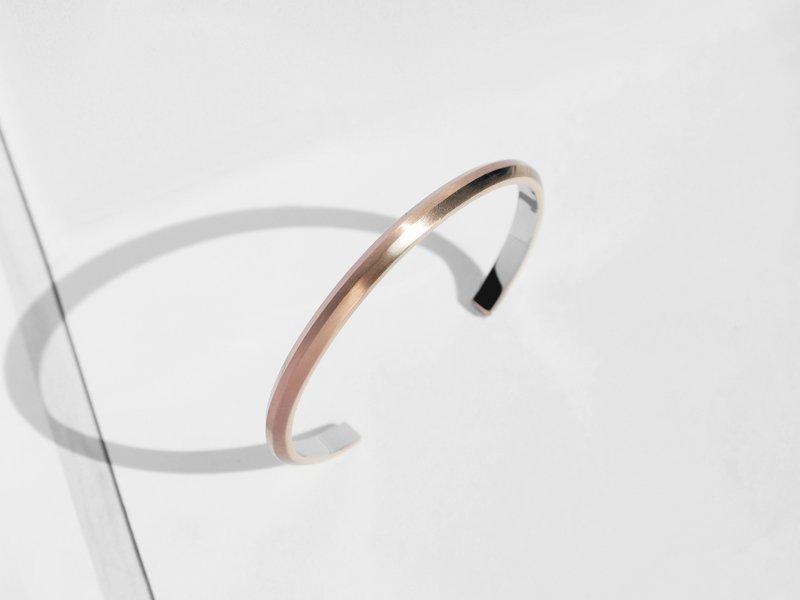 Bevel 磨砂钛钢手镯 | 18K玫瑰金 | 定制礼物 - 手链/手环 - 不锈钢 金色