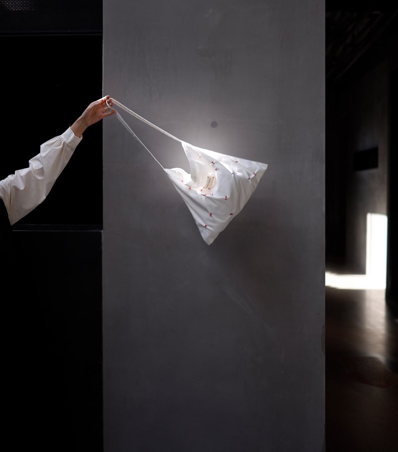 白色帆布袋 手提包 原创设计工作室 totebag 刺子绣 - 侧背包/斜挎包 - 棉．麻 白色