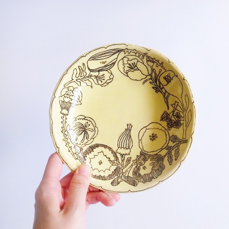 黄 /手刻/手绘/花/ 食器/ 盘 - 浅碟/小碟子 - 陶 黄色