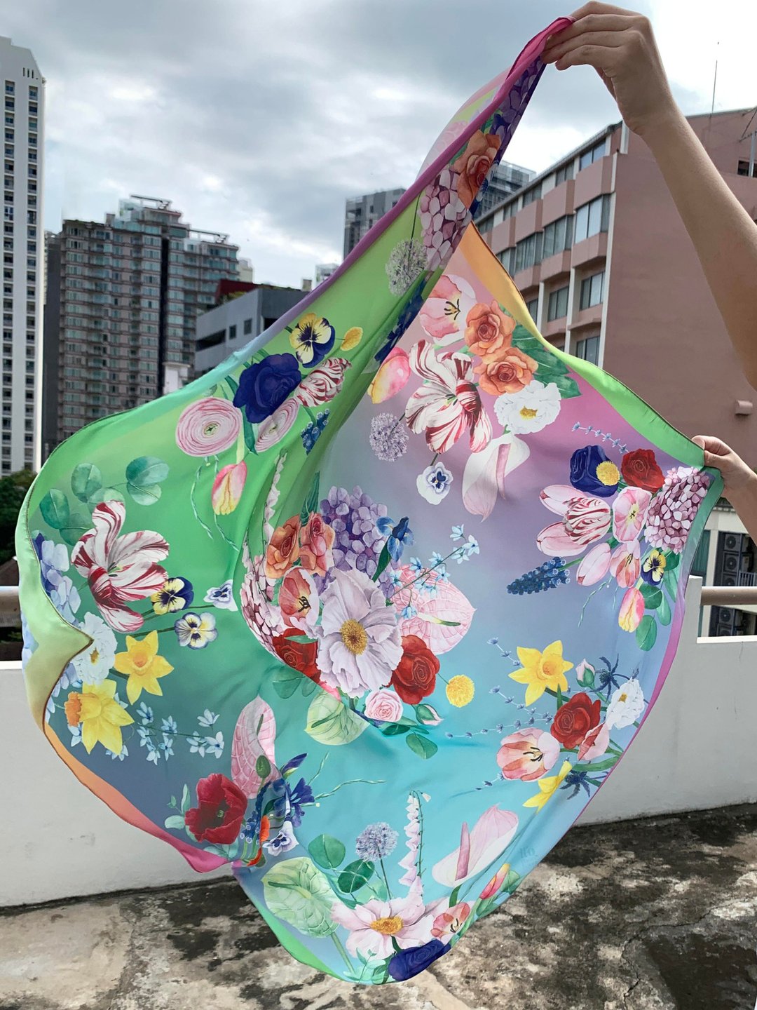 【Promo 11.11】Scarf : silk satin ttq floral scarf : Rainbow - 丝巾 - 丝．绢 多色