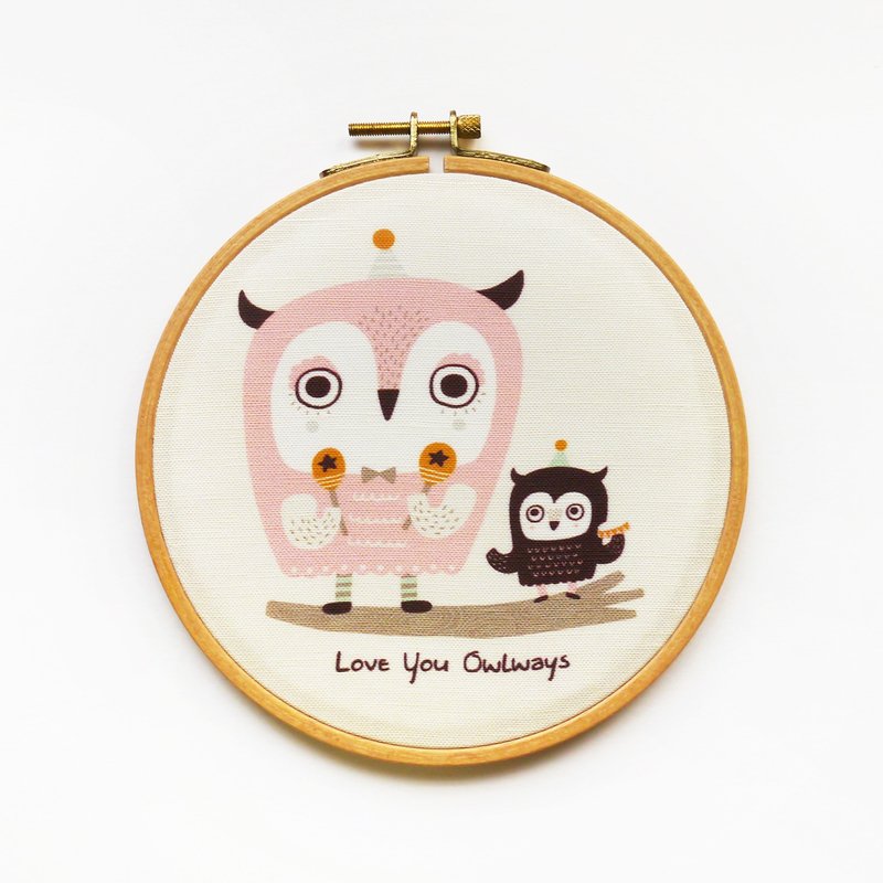 Love You Owlways Hoop Art 永远爱你复制画 刺绣框 艺术摆设 - 摆饰 - 棉．麻 粉红色