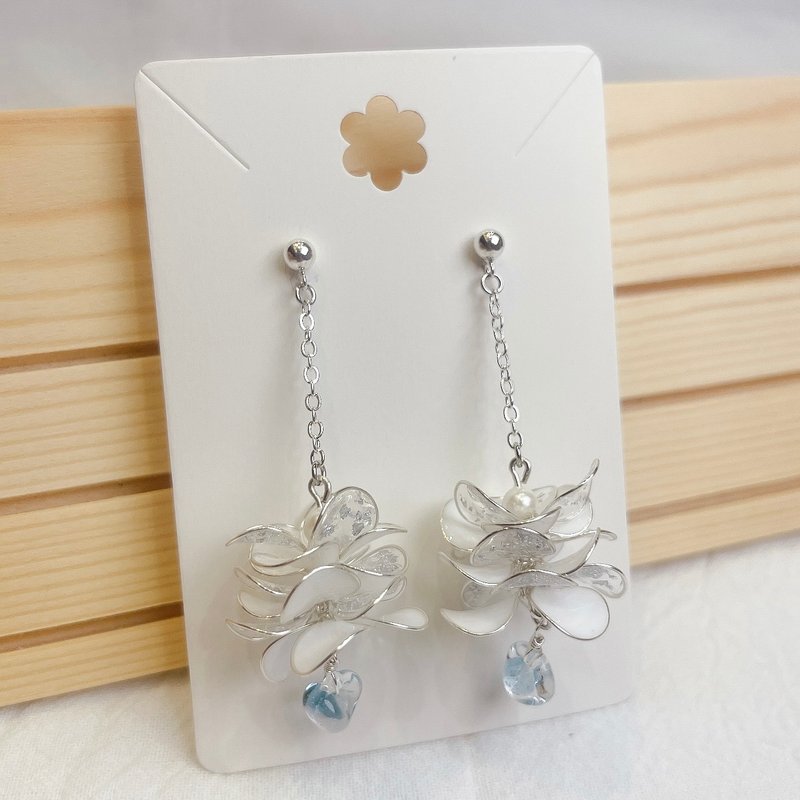 雪花球 - 耳环/耳夹 - 树脂 白色