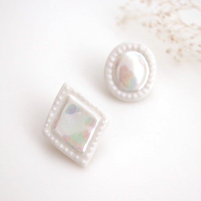 Jewel pin brooch - 胸针 - 瓷 白色